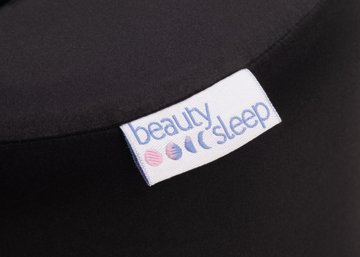 Подушка для путешествий Somia x Beauty Sleep в наволочке из шелка